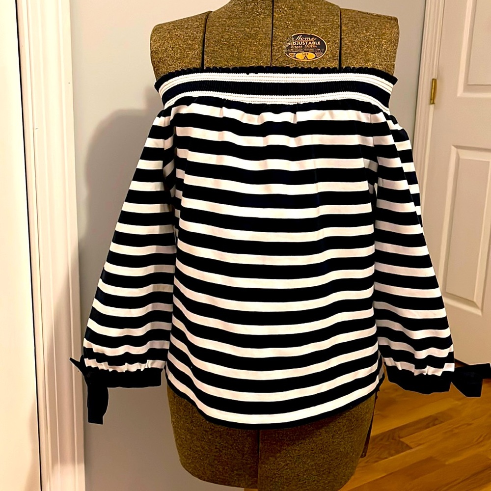 JCrew off the shoulder top. Size S. Very Good condition.